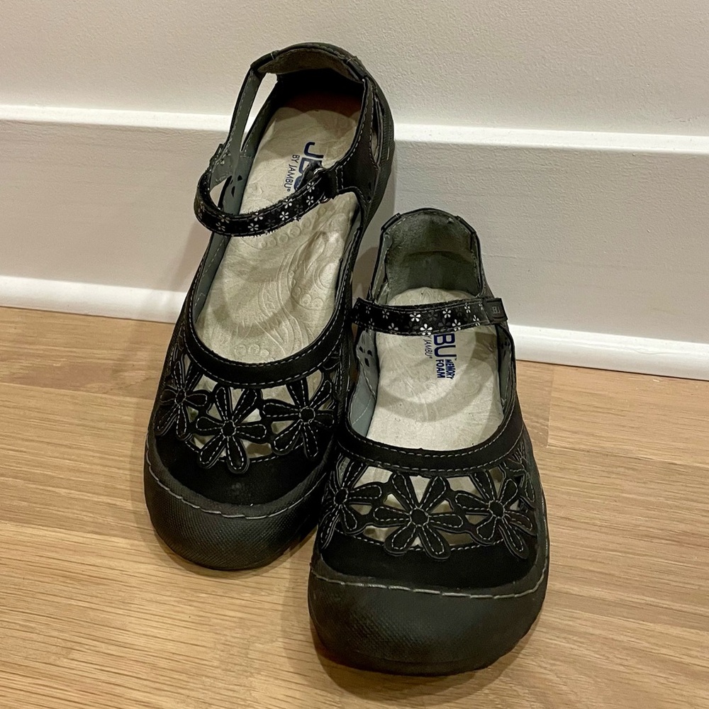 JBU Wildflower Maryjanes